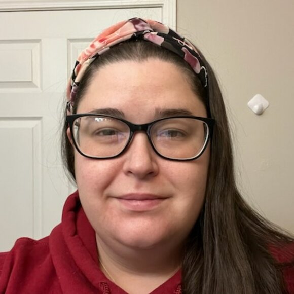 Meet your Posher, Alison - Picture 1 of 1